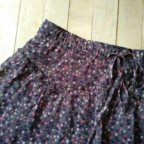 AEO Floral Ruffle Mini Skirt - Picture 3 of 7